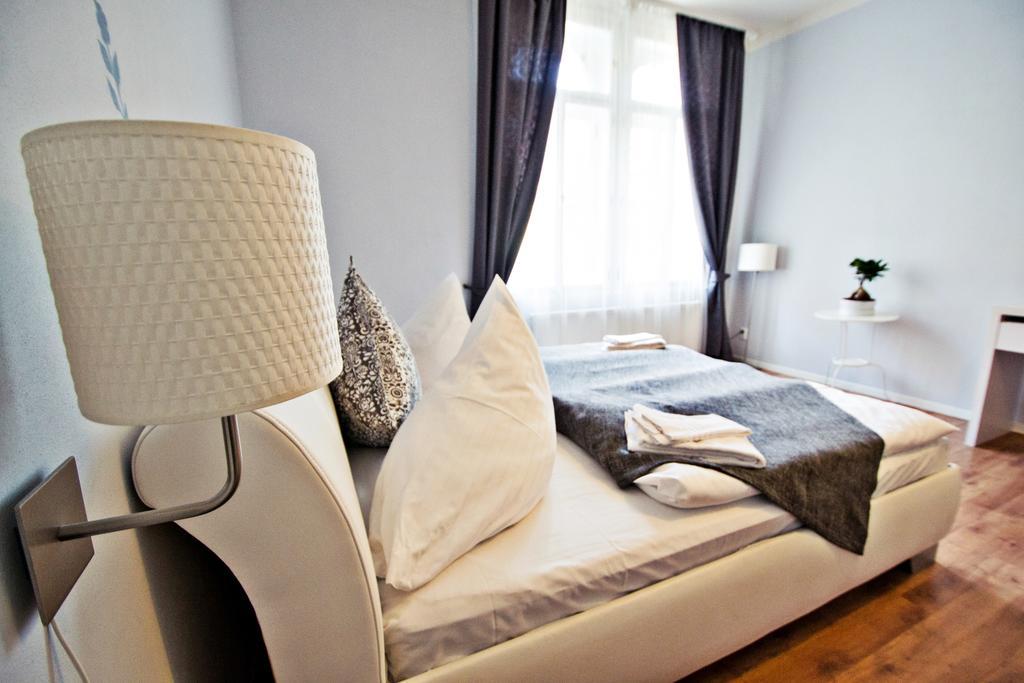 Business Class Ruterra Suite Praga Exterior foto
