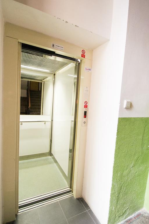 Business Class Ruterra Suite Praga Exterior foto