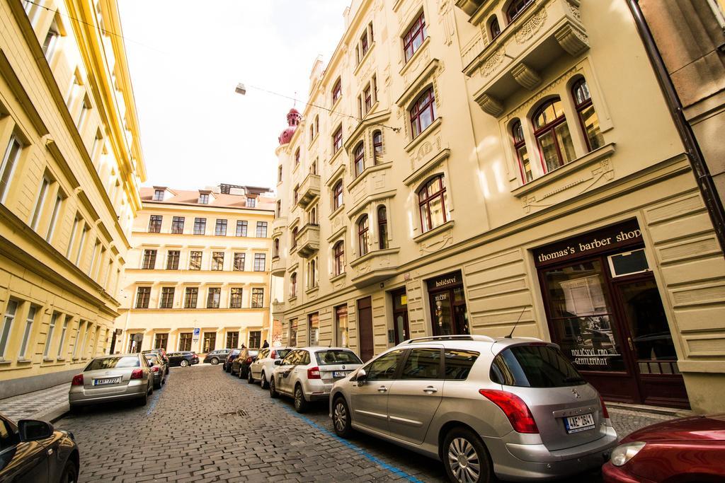 Business Class Ruterra Suite Praga Exterior foto